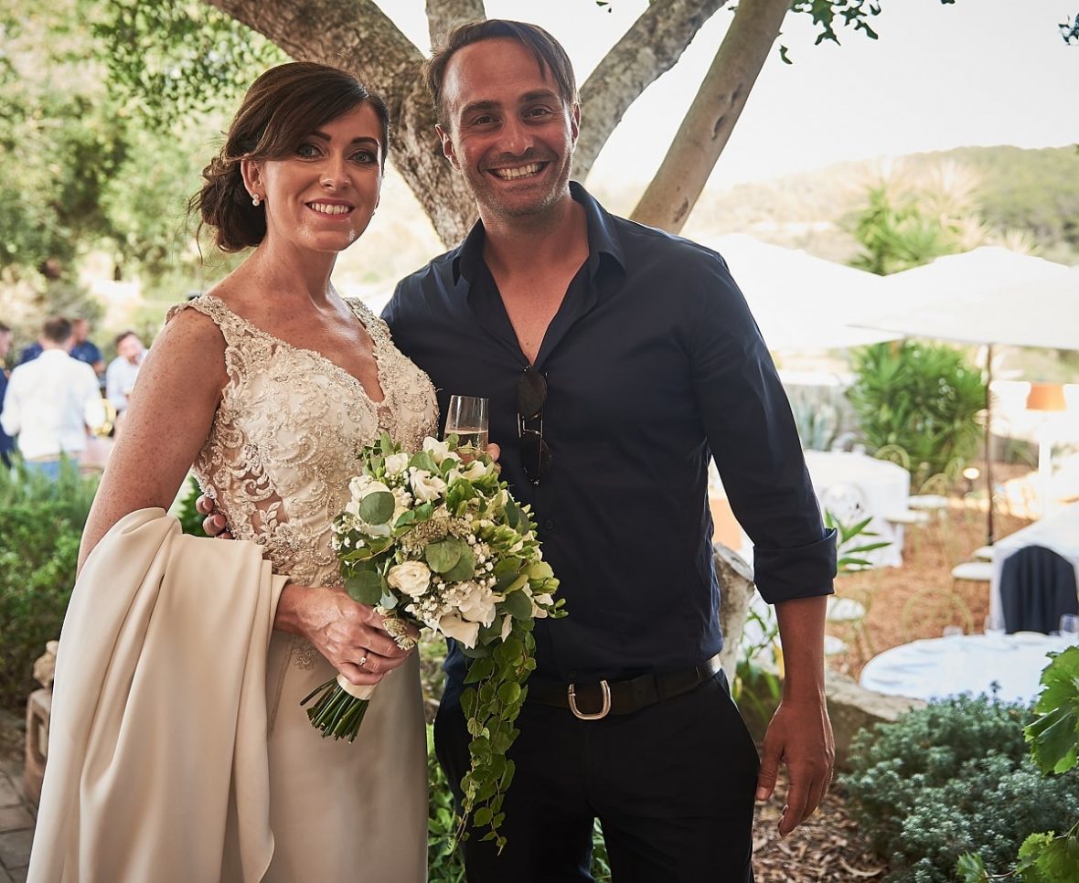 Bouquet di matrimonio a Ibiza e Formentera con foglie e fiori bianchi